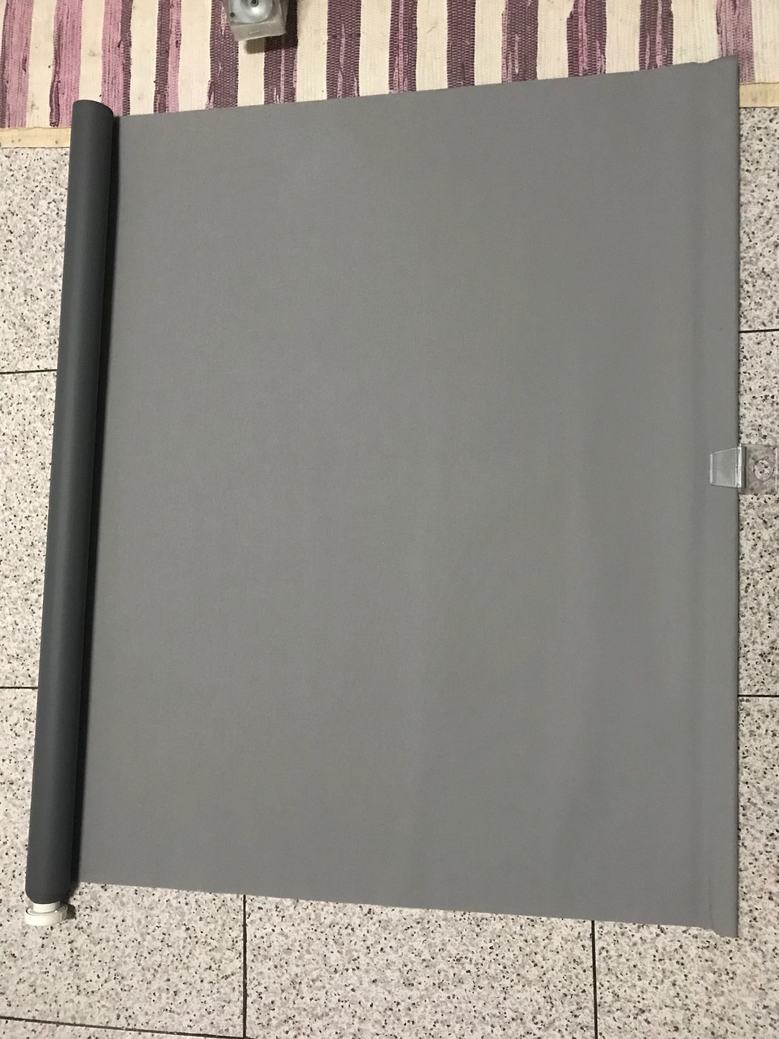 Three grey blinds – photo 2
